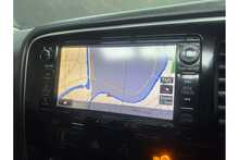 Mitsubishi Outlander DI-D 4 