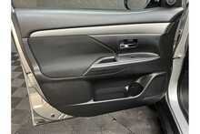 Mitsubishi Outlander DI-D 3 