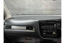 Mitsubishi Outlander DI-D 3 