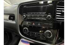 Mitsubishi Outlander DI-D 3 