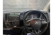 Mitsubishi Outlander DI-D 4 