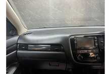 Mitsubishi Outlander DI-D 4 