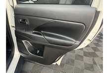 Mitsubishi Outlander DI-D 4 