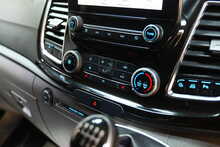 Ford Transit Custom 300 EcoBlue Limited 