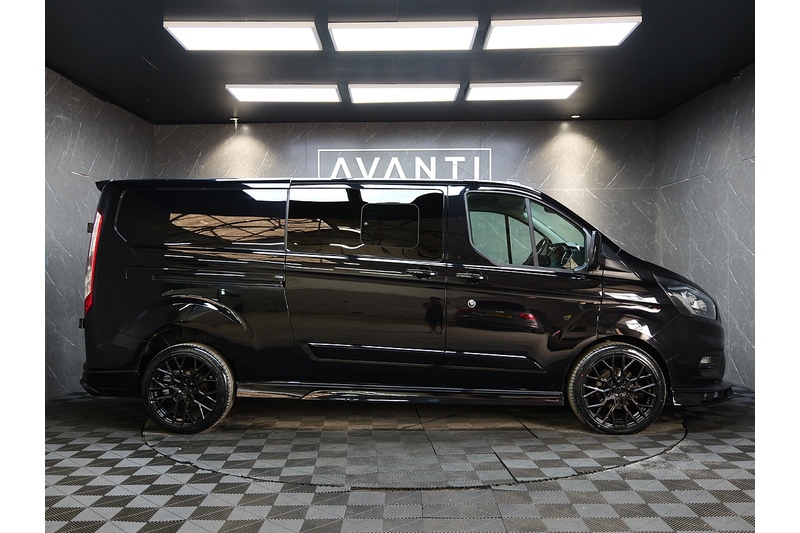 Ford 2.0 320 EcoBlue Limited Crew Van Double Cab 5dr Diesel Manual L2 H1 Euro 6 (s/s) (6 Seat) (130 ps)