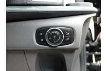 Ford Transit Custom 320 EcoBlue Limited 