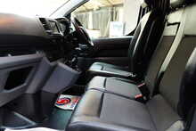 Vauxhall Vivaro Turbo D 2900 Sportive 