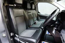 Vauxhall Vivaro Turbo D 2900 Sportive 