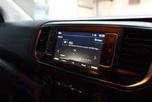 Vauxhall Vivaro Turbo D 2900 Sportive 