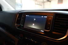 Vauxhall Vivaro Turbo D 2900 Sportive 