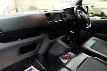 Vauxhall Vivaro Turbo D 2900 Sportive 