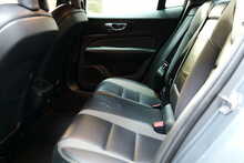 Volvo S60 T5 R-Design Plus 