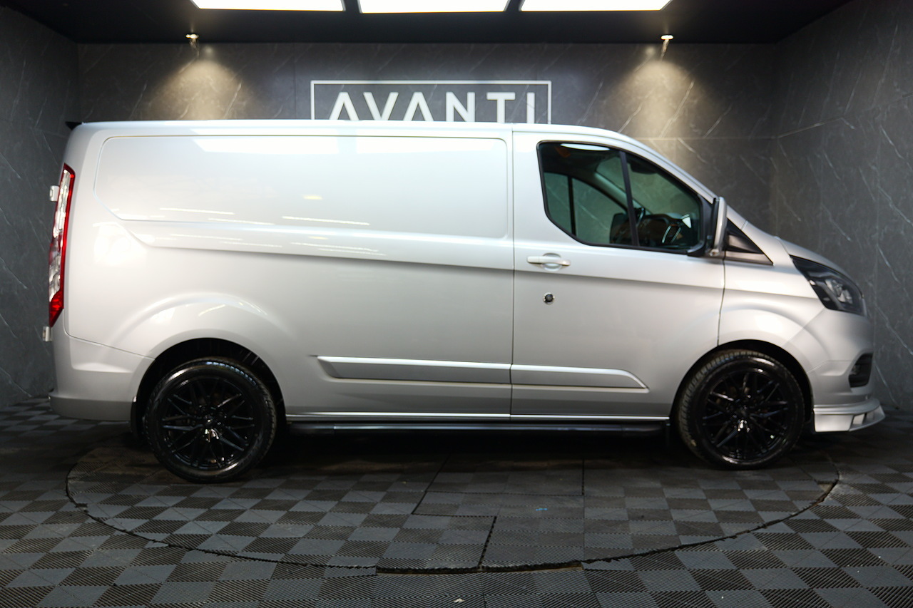 Ford 2.0 300 EcoBlue Limited Panel Van 5dr Diesel Auto L1 H1 Euro 6 (s/s) (130 ps)