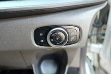 Ford Transit Custom 320 EcoBlue Limited 