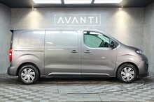 Vauxhall Vivaro Turbo D 2700 Sportive 