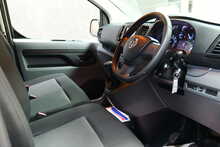 Vauxhall Vivaro Turbo D 2700 Sportive 