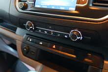 Vauxhall Vivaro Turbo D 2700 Sportive 