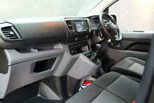 Vauxhall Vivaro Turbo D 2700 Sportive 