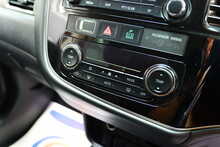 Mitsubishi Outlander DI-D 3 