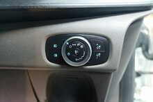 Ford Transit Custom 320 EcoBlue Limited 