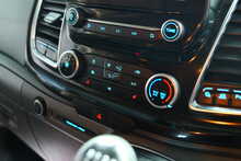 Ford Transit Custom 320 EcoBlue Limited 