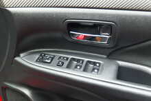 Mitsubishi Outlander DI-D 3 