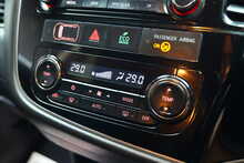 Mitsubishi Outlander DI-D 3 