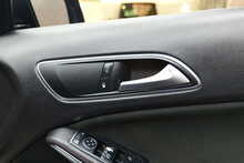 Mercedes-Benz GLA GLA200d AMG Line 