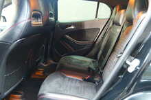 Mercedes-Benz GLA GLA200d AMG Line 