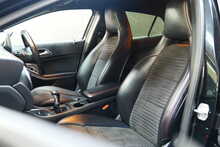 Mercedes-Benz GLA GLA200d AMG Line 