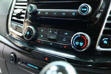 Ford Transit Custom 320 EcoBlue Limited 