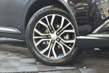 Mitsubishi Outlander DI-D 4 