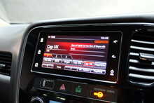 Mitsubishi Outlander DI-D 4 
