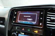 Mitsubishi Outlander DI-D 4 
