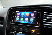 Mitsubishi Outlander DI-D 4 