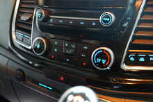 Ford Transit Custom 300 EcoBlue Limited 