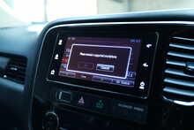 Mitsubishi Outlander DI-D 4 