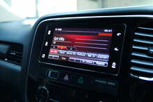 Mitsubishi Outlander DI-D 4 