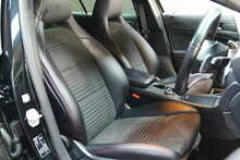 Mercedes-Benz GLA GLA220d AMG Line 