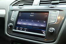 Volkswagen Tiguan TDI BlueMotion Tech SE Navigation 