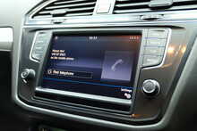 Volkswagen Tiguan TDI BlueMotion Tech SE Navigation 