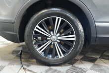 Volkswagen Tiguan TDI BlueMotion Tech SE Navigation 