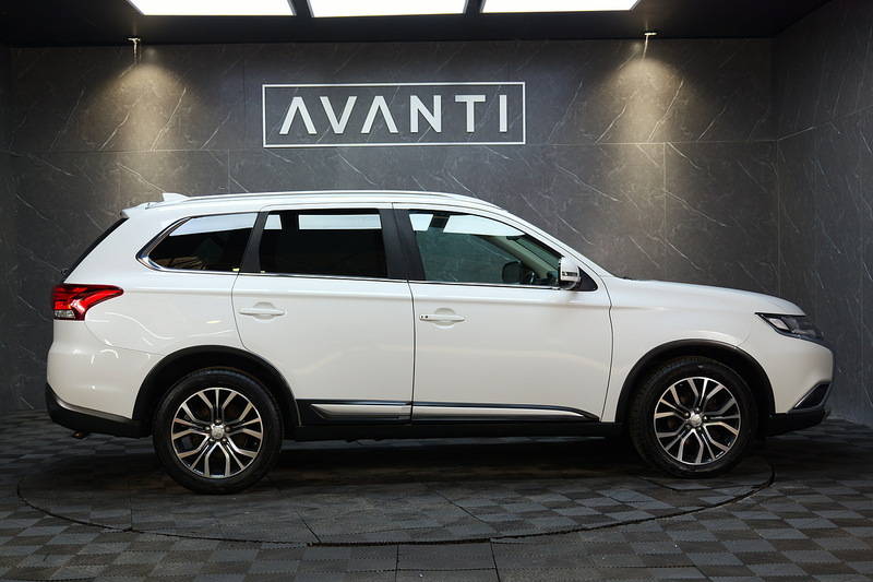 Mitsubishi 2.2 DI-D 3 SUV 5dr Diesel Auto 4WD Euro 6 (147 ps)