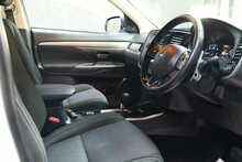 Mitsubishi Outlander DI-D 3 