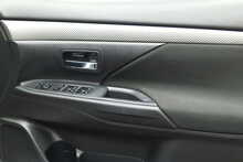 Mitsubishi Outlander DI-D 3 