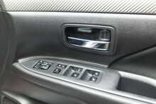 Mitsubishi Outlander DI-D 3 