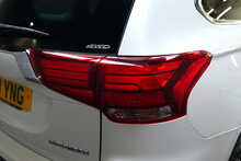 Mitsubishi Outlander DI-D 3 