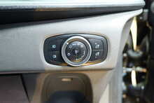 Ford Transit Custom 320 EcoBlue Limited 