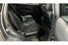 Mitsubishi Outlander DI-D 4 