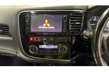 Mitsubishi Outlander DI-D 4 